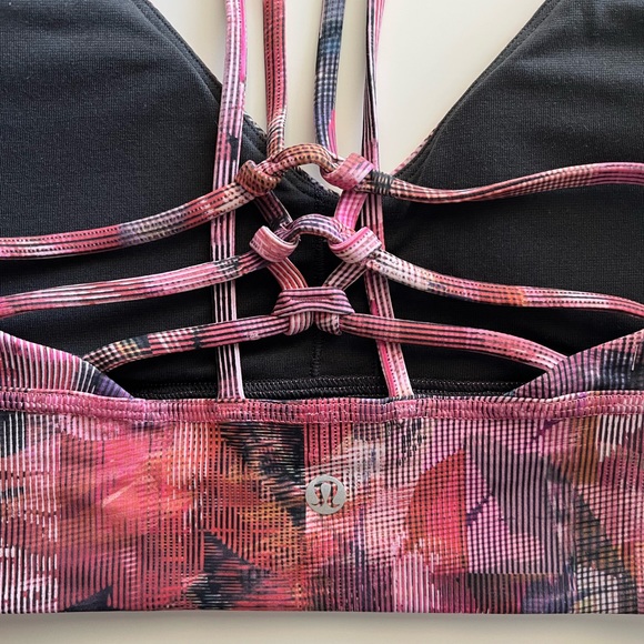 NWOT Lululemon Uncaged Bra - Picture 9 of 10